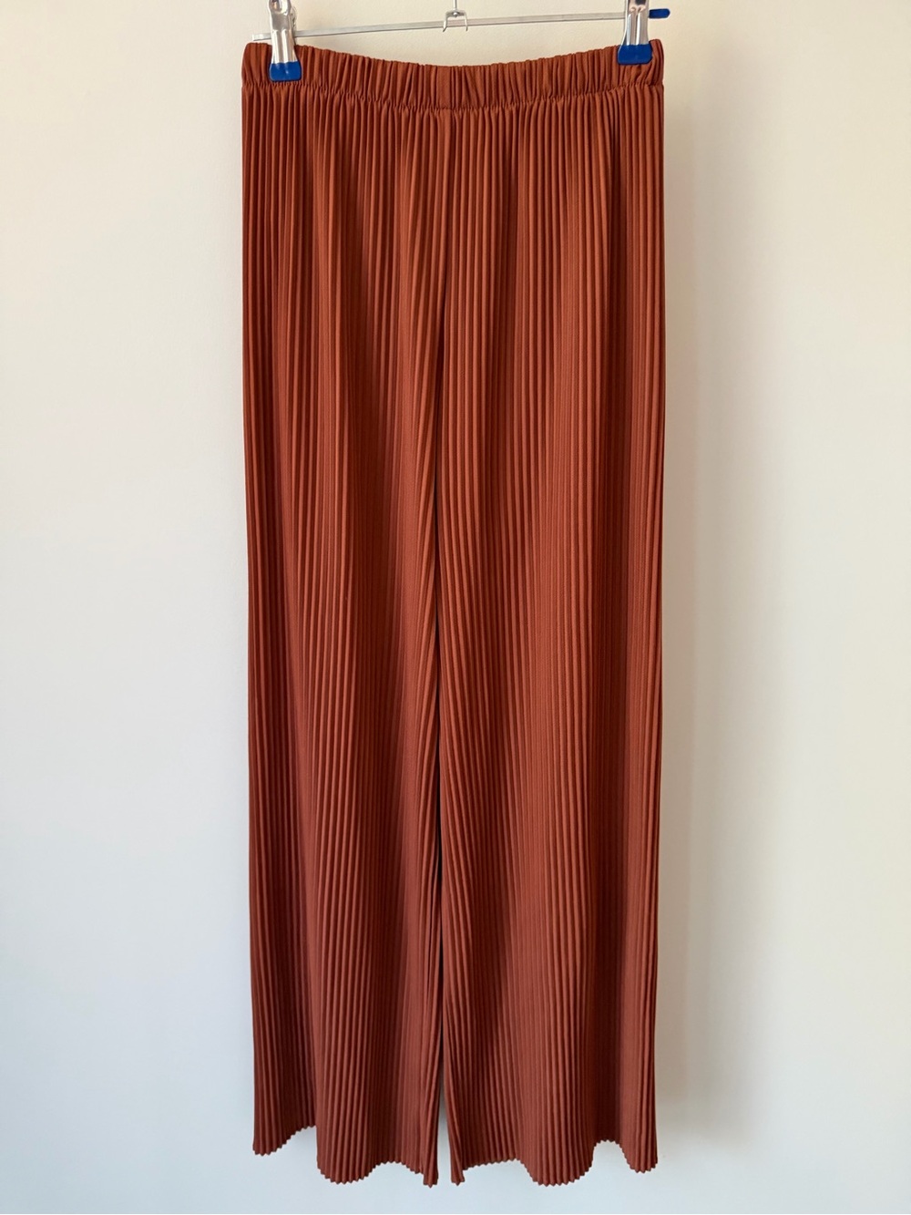 Uniqlo Rust Pleated Wide-Leg Pants